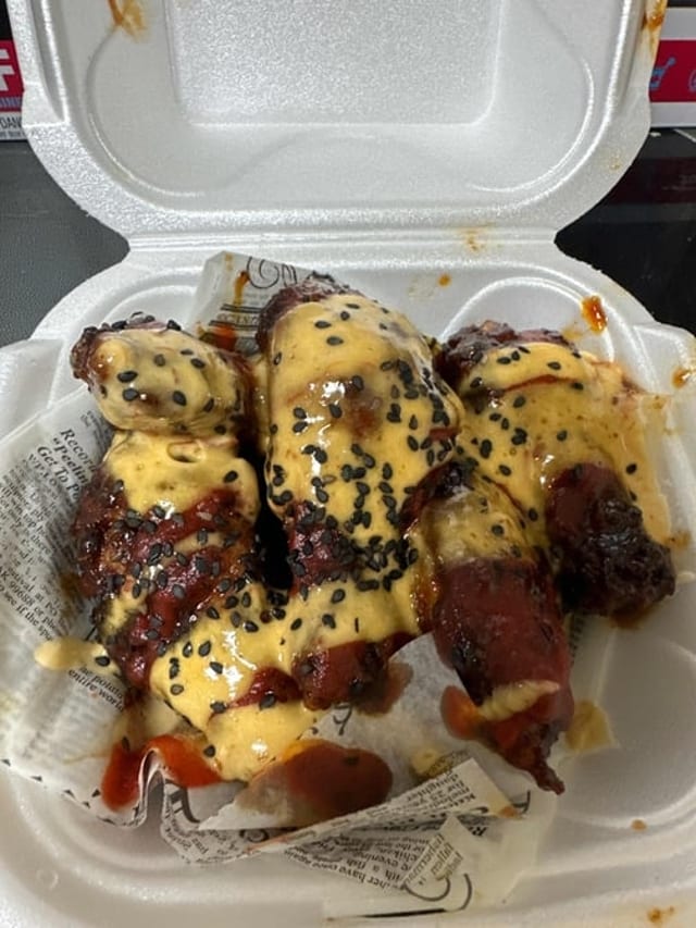 12 Pieces Wings.